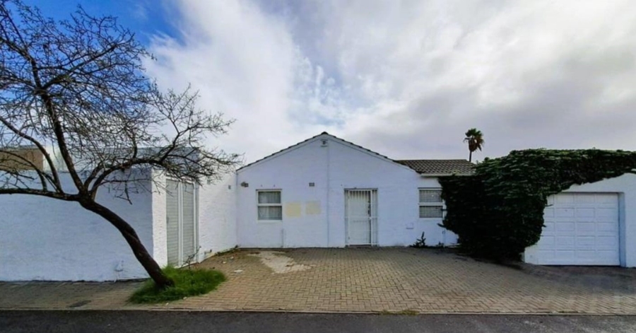 5 Bedroom Property for Sale in Northpine Western Cape